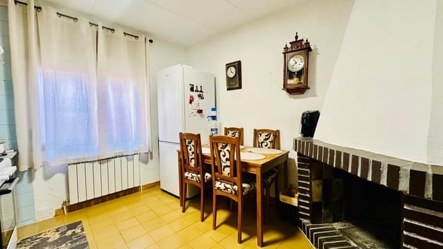 2 bedroom Townhouse for sale in Calaceite with garage - € 195,000 (Ref: 10180785)