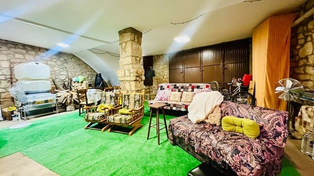 2 bedroom Townhouse for sale in Calaceite with garage - € 195,000 (Ref: 10180785)