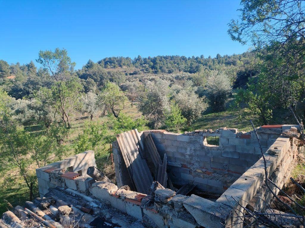 Finca/Herregård til salgs i La Fresneda - € 15 000 (Ref: 9150141)