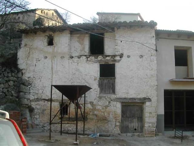 Ruïne te koop in Herbés - € 12.000 (Ref: 9150143)