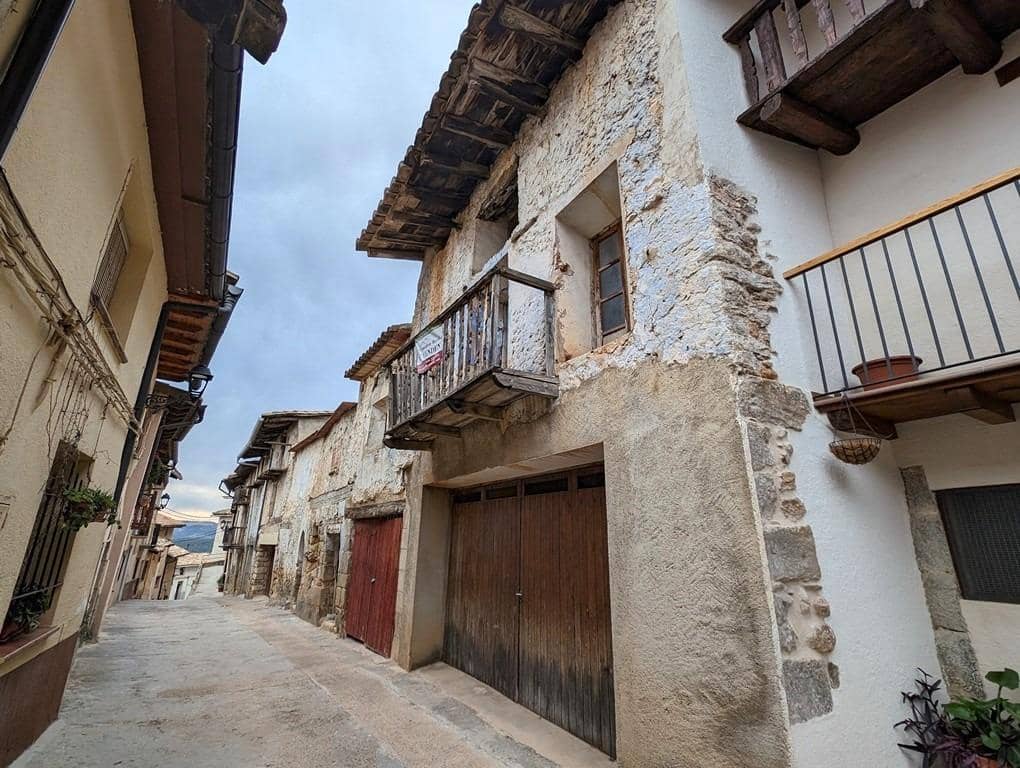 3 soveværelse Byhus til salg i Penarroya de Tastavins med garage - € 19.000 (Ref: 9150144)