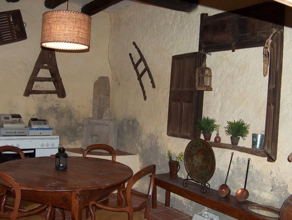 9 soverom Hus til salgs i La Fresneda - € 360 000 (Ref: 9150147)