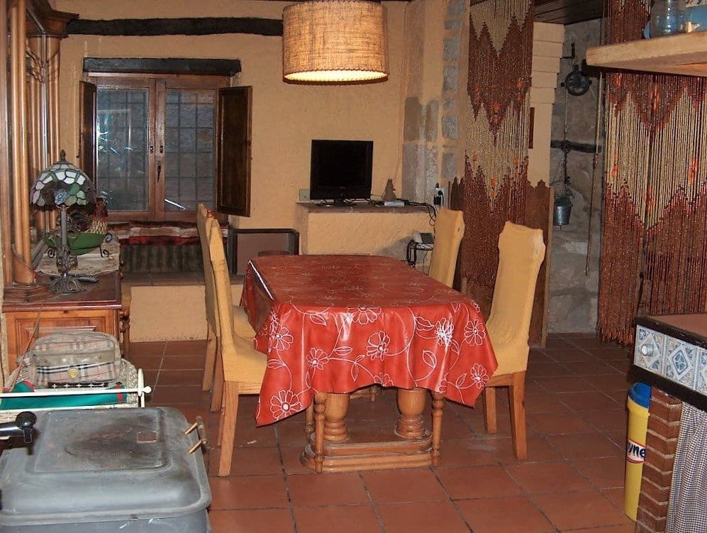 9 soverom Hus til salgs i La Fresneda - € 360 000 (Ref: 9150147)