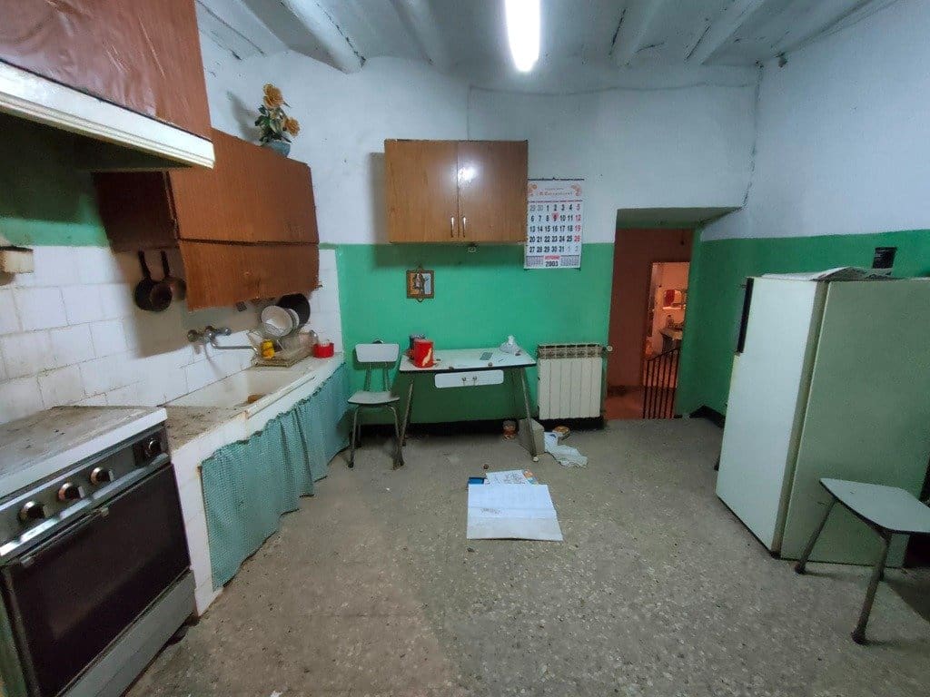 5 soverom Hus til salgs i Valderrobres - € 99 000 (Ref: 9150148)