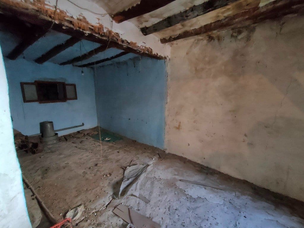 5 soverom Hus til salgs i Valderrobres - € 99 000 (Ref: 9150148)