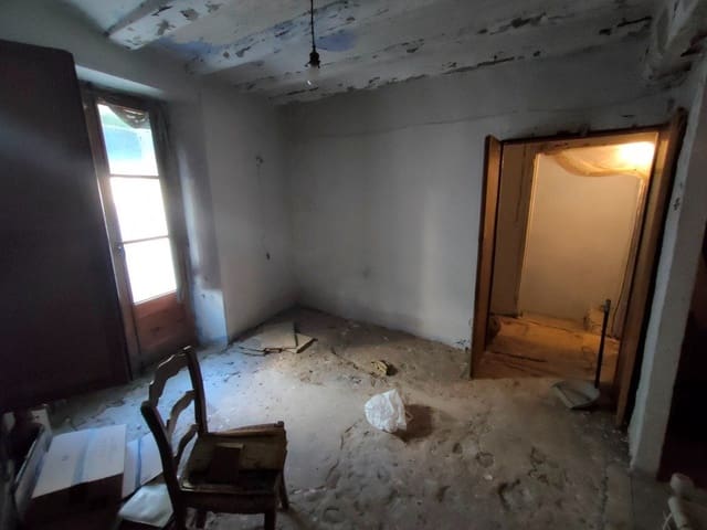 5 soveværelse Byhus til salg i Valderrobres - € 99.000 (Ref: 9150148)