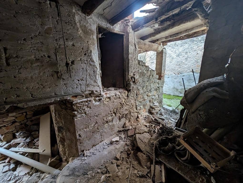 5 slaapkamer Huis te koop in Lledo - € 25.000 (Ref: 9150149)