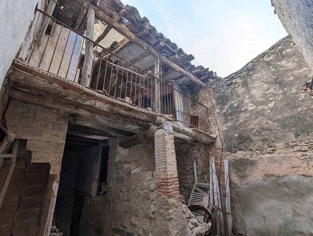 5 slaapkamer Huis te koop in Lledo - € 25.000 (Ref: 9150149)