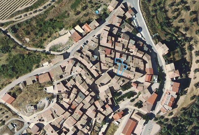 5 bedroom Townhouse for sale in Lledó - € 25,000 (Ref: 9150149)