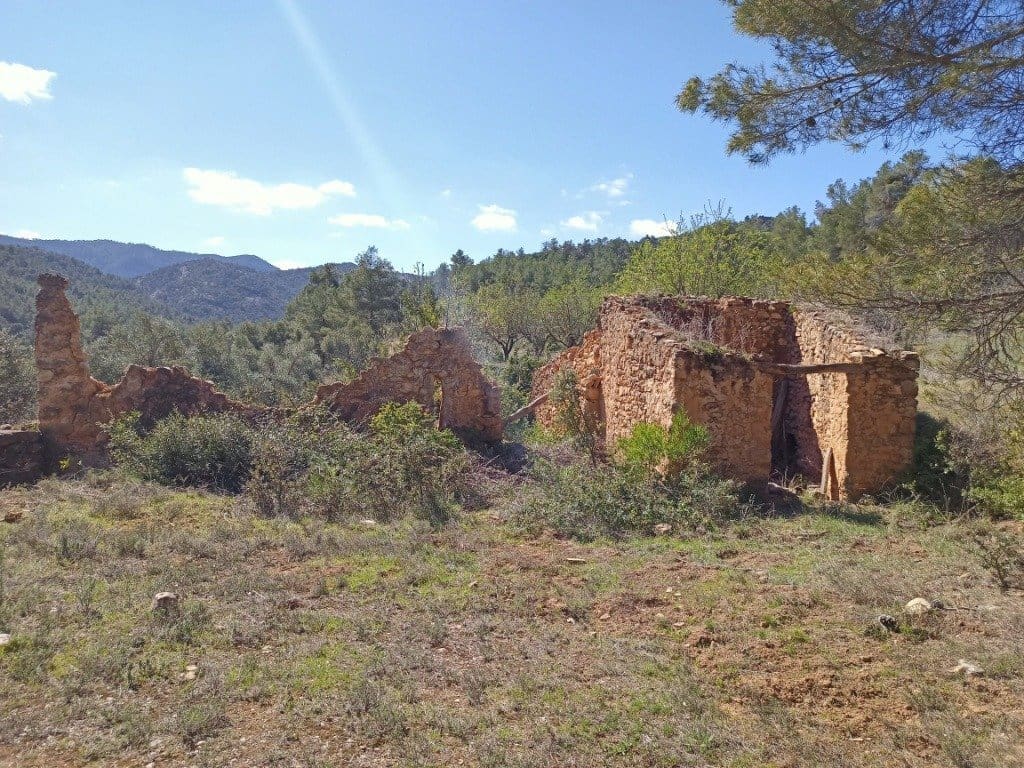 Finca/Herregård til salgs i Cretas - € 45 000 (Ref: 9150150)