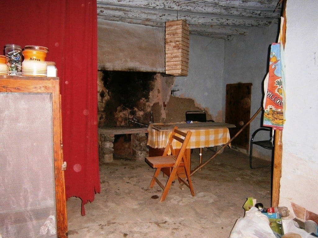 Finca/Landehus til salg i Fuentespalda med garage - € 300.000 (Ref: 9150151)