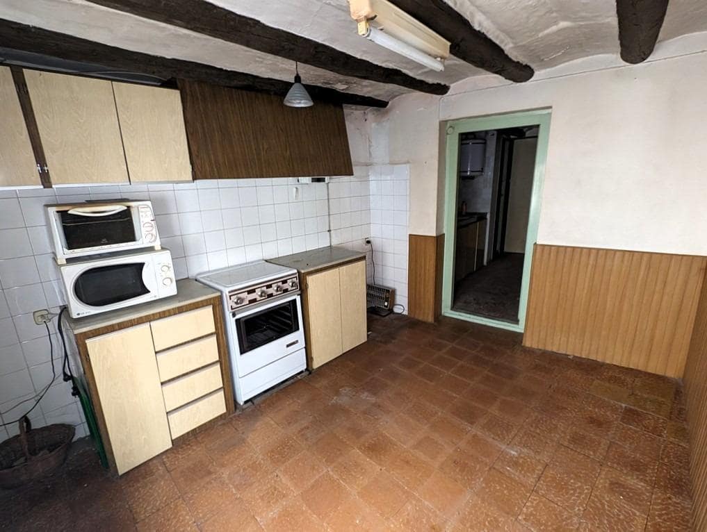 5 soverom Hus til salgs i Valderrobres - € 55 000 (Ref: 9150155)