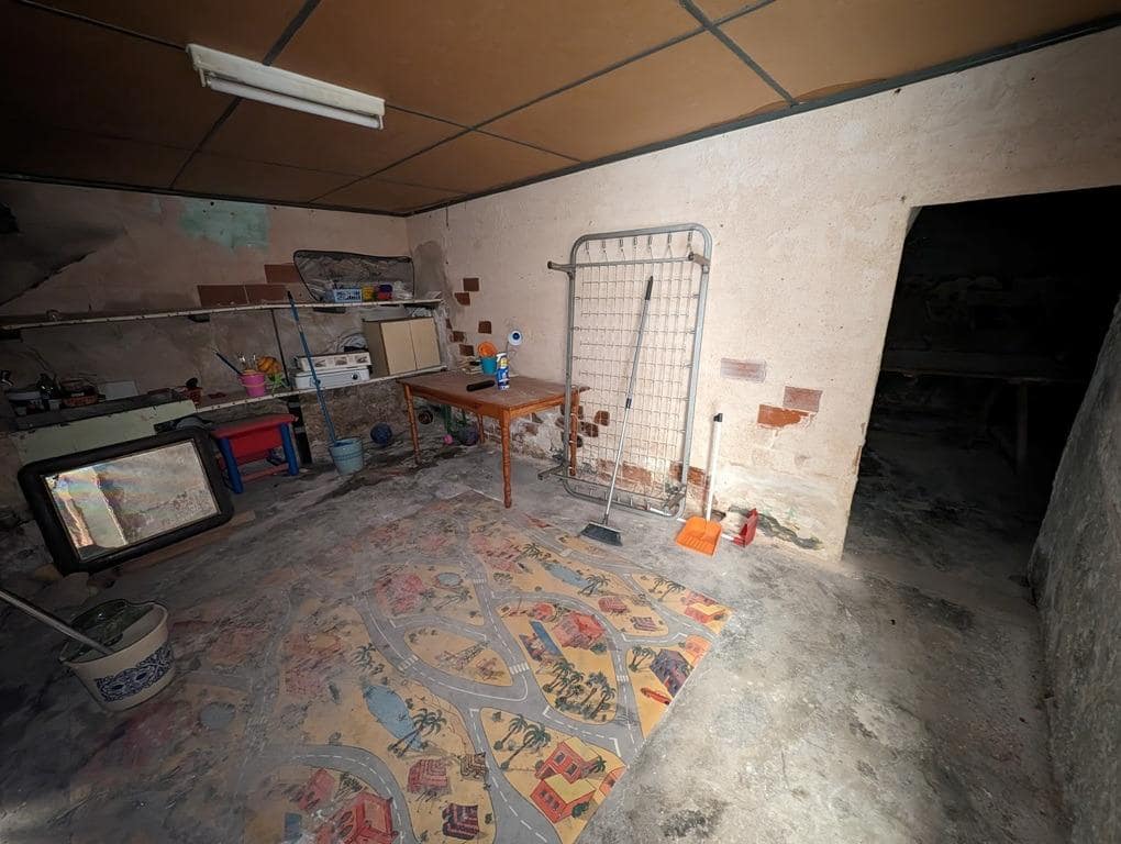 5 soverom Hus til salgs i Valderrobres - € 55 000 (Ref: 9150155)