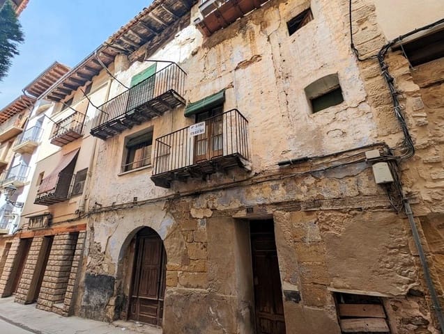 5 bedroom Townhouse for sale in Valderrobres - € 55,000 (Ref: 9150155)