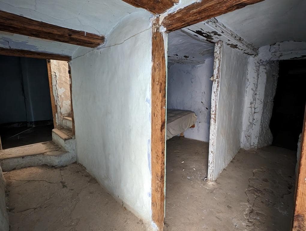 5 soverom Hus til salgs i Valderrobres - € 55 000 (Ref: 9150155)