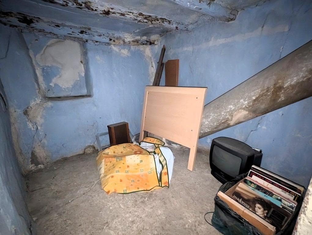 5 soverom Hus til salgs i Valderrobres - € 55 000 (Ref: 9150155)