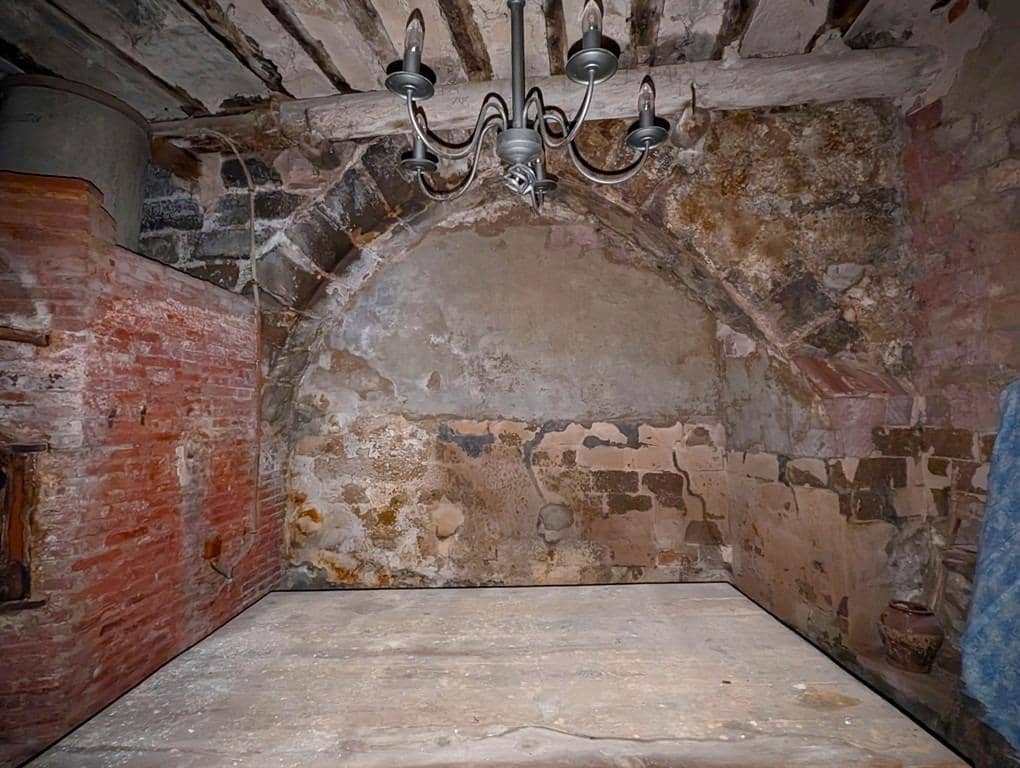 5 soverom Hus til salgs i Valderrobres - € 55 000 (Ref: 9150155)