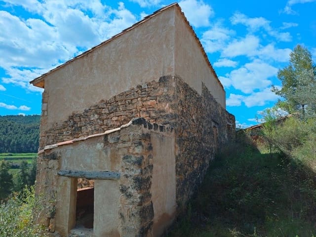 5 bedroom Finca/Country House for sale in La Portellada - € 214,000 (Ref: 9150160)