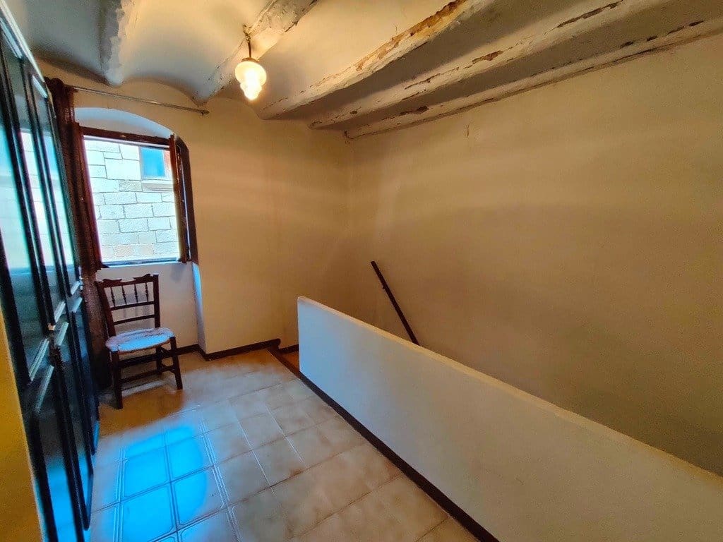 5 soveværelse Byhus til salg i Calaceite - € 75.000 (Ref: 9150168)