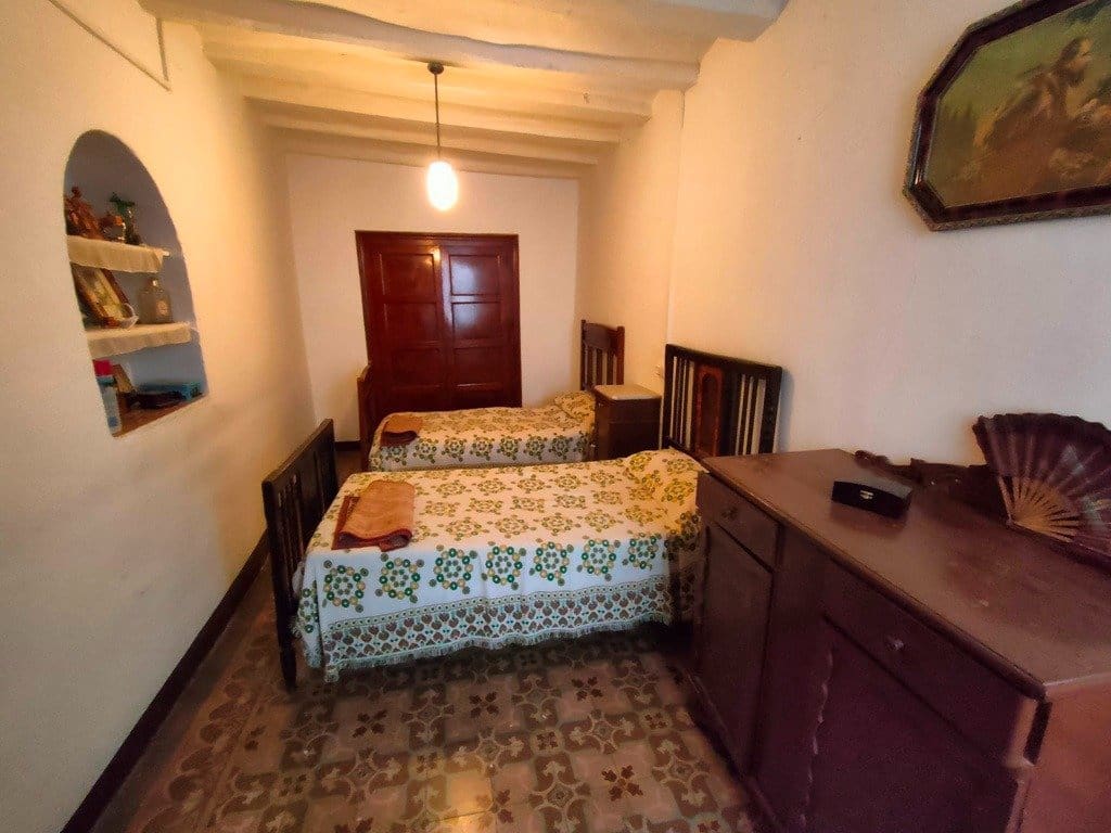 5 soveværelse Byhus til salg i Calaceite - € 75.000 (Ref: 9150168)