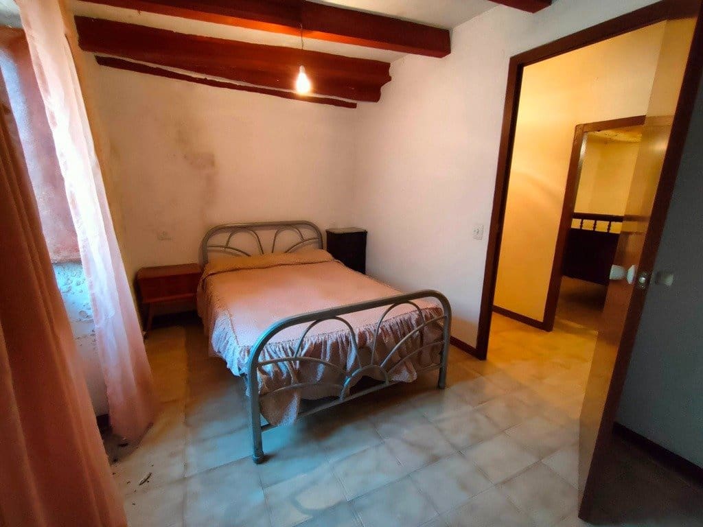 5 soveværelse Byhus til salg i Calaceite - € 75.000 (Ref: 9150168)