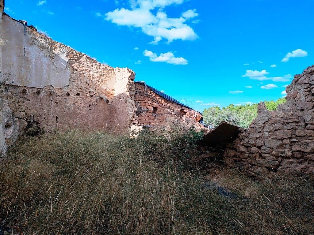 Finca/Herregård til salgs i Cretas - € 80 000 (Ref: 9150174)