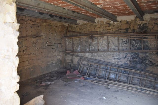 Finca/Herregård til salgs i Mazaleón - € 50 000 (Ref: 9150178)