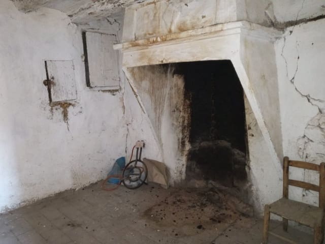 1 bedroom Townhouse for sale in La Portellada - € 25,000 (Ref: 9150181)