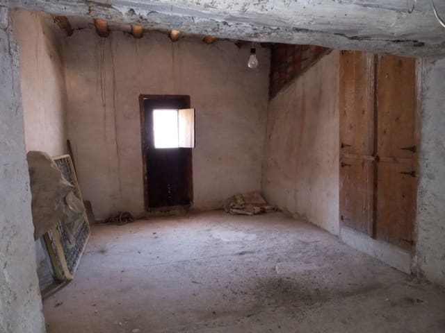 1 bedroom Townhouse for sale in La Portellada - € 25,000 (Ref: 9150181)