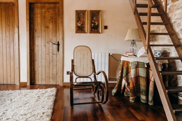 4 soveværelse Villa til salg i Cretas med garage - € 299.000 (Ref: 9150184)