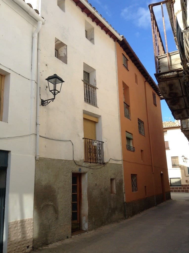 Hus til salgs i Torrecilla de Alcaniz - € 25 000 (Ref: 9150193)