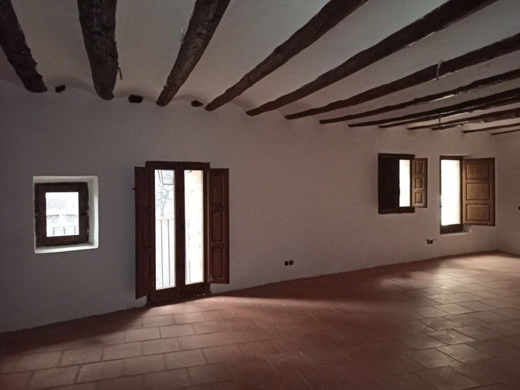 Byhus til salg i Valderrobres - € 112.000 (Ref: 9150197)