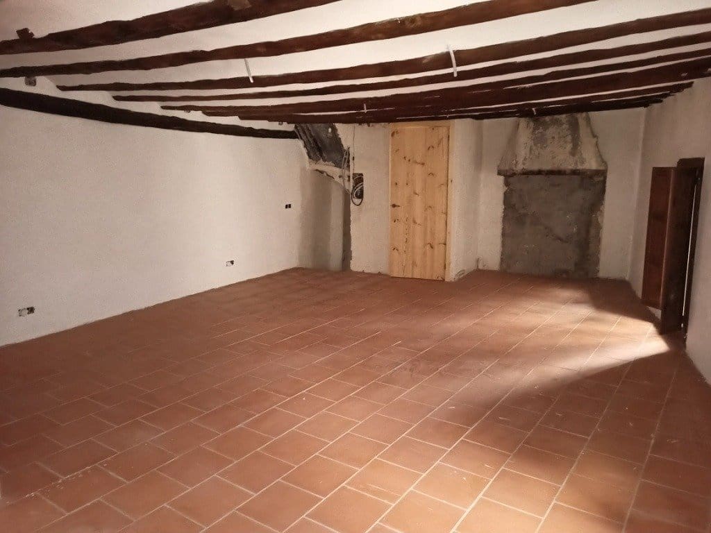 Byhus til salg i Valderrobres - € 112.000 (Ref: 9150197)