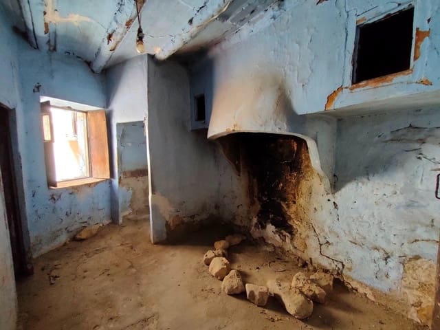 Ruin for sale in Valderrobres - € 92,000 (Ref: 9150198)