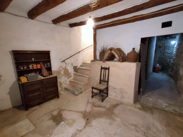 3 soverom Hus til salgs i Valderrobres - € 108 000 (Ref: 9150201)