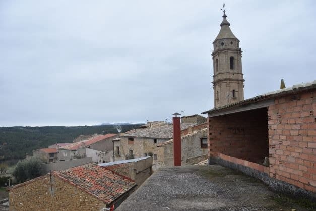 Townhouse for sale in Torre del Compte - € 100,000 (Ref: 9150210)