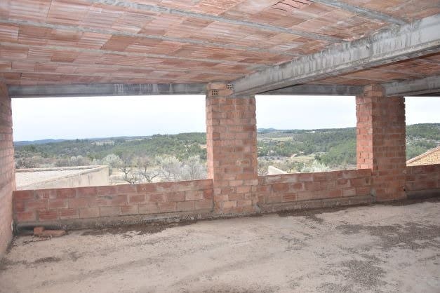 Townhouse for sale in Torre del Compte - € 100,000 (Ref: 9150210)