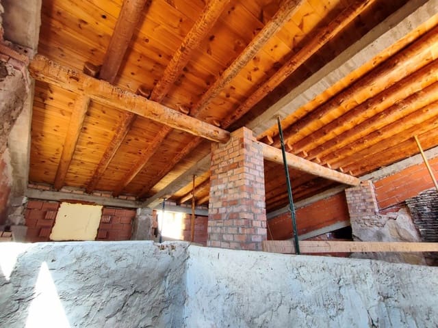 Ruin for sale in La Fresneda - € 93,750 (Ref: 9150215)