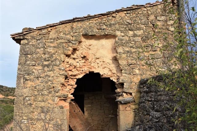 Finca/Casa Rural de 2 habitaciones en Valjunquera en venta - 10.000 € (Ref: 9150222)