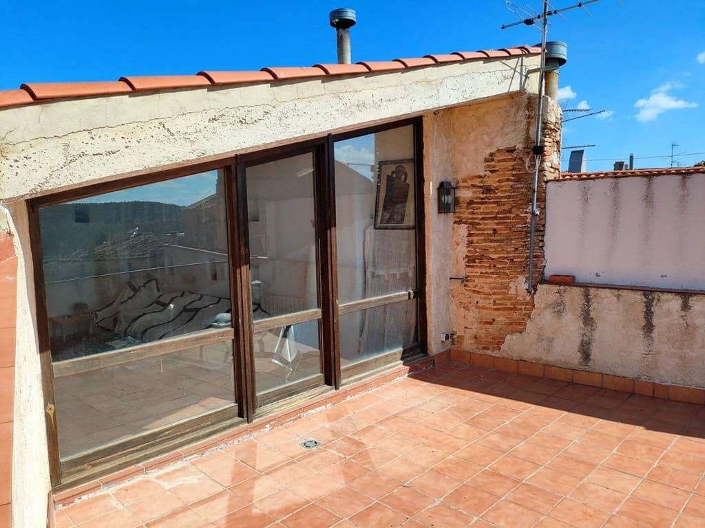 Casa de 6 habitaciones en Valjunquera en venta - 145.000 € (Ref: 9150232)
