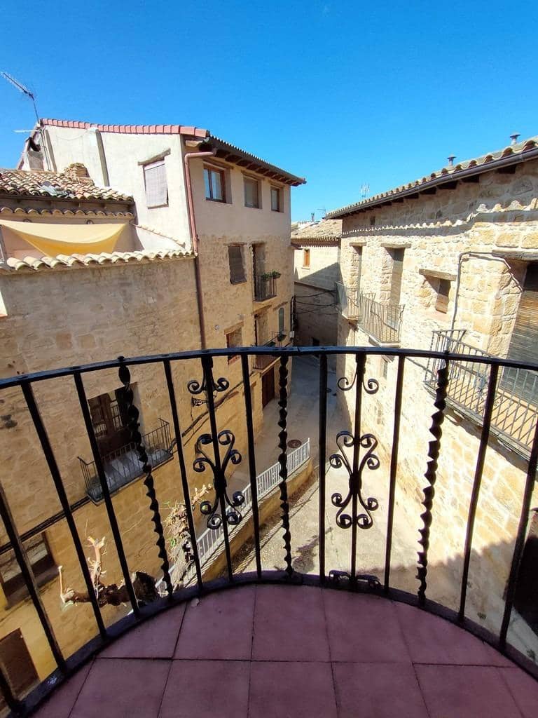 Casa de 6 habitaciones en Valjunquera en venta - 145.000 € (Ref: 9150232)