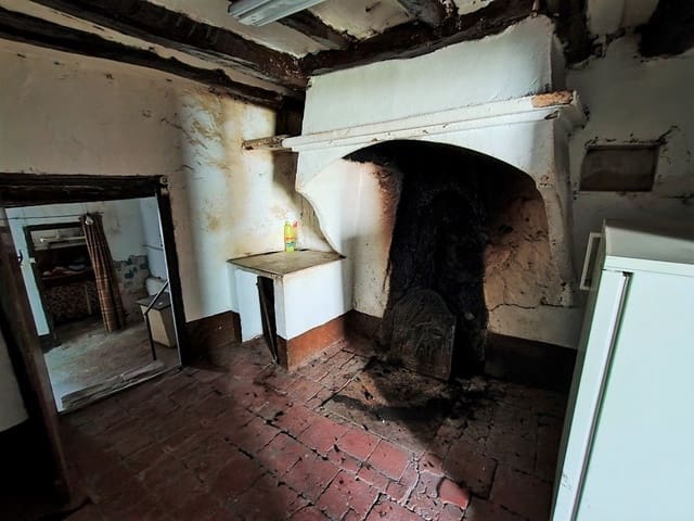 Townhouse for sale in La Portellada - € 36,000 (Ref: 9150236)