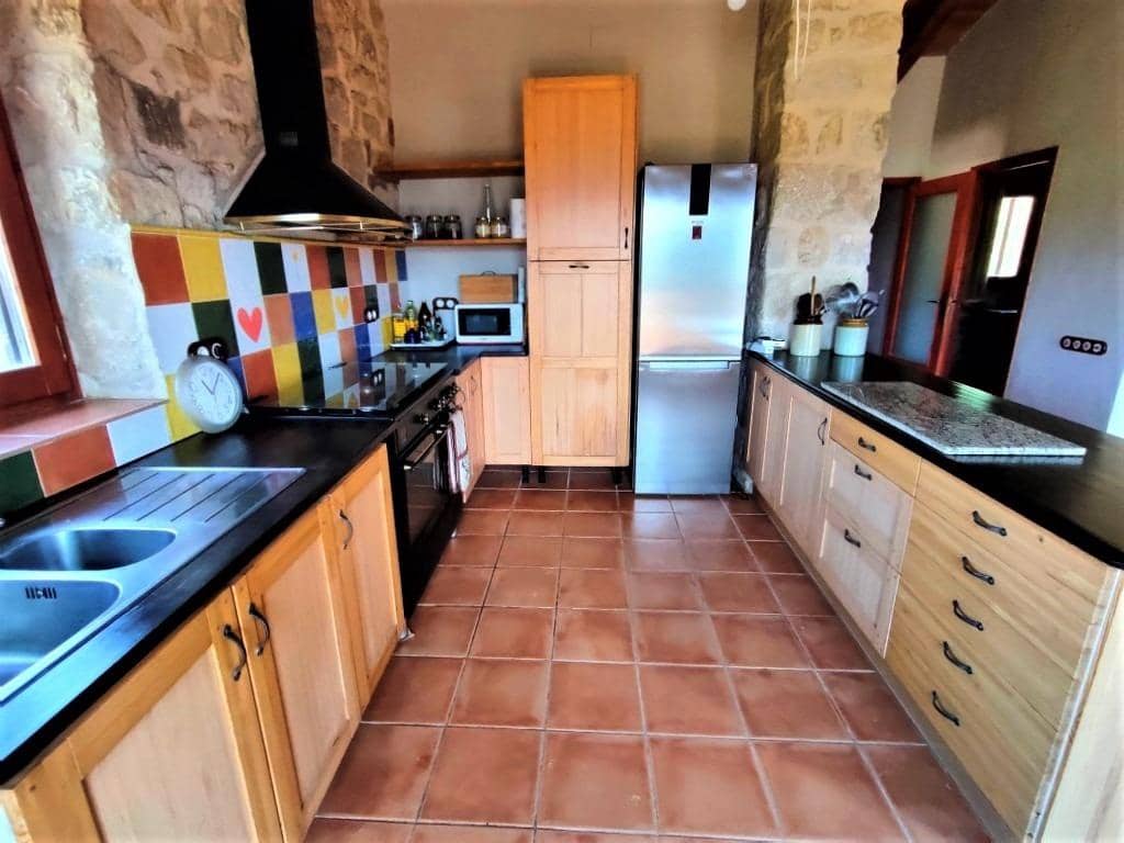 3 soveværelse Finca/Landehus til salg i Horta de Sant Joan med swimmingpool garage - € 330.000 (Ref: 9150246)