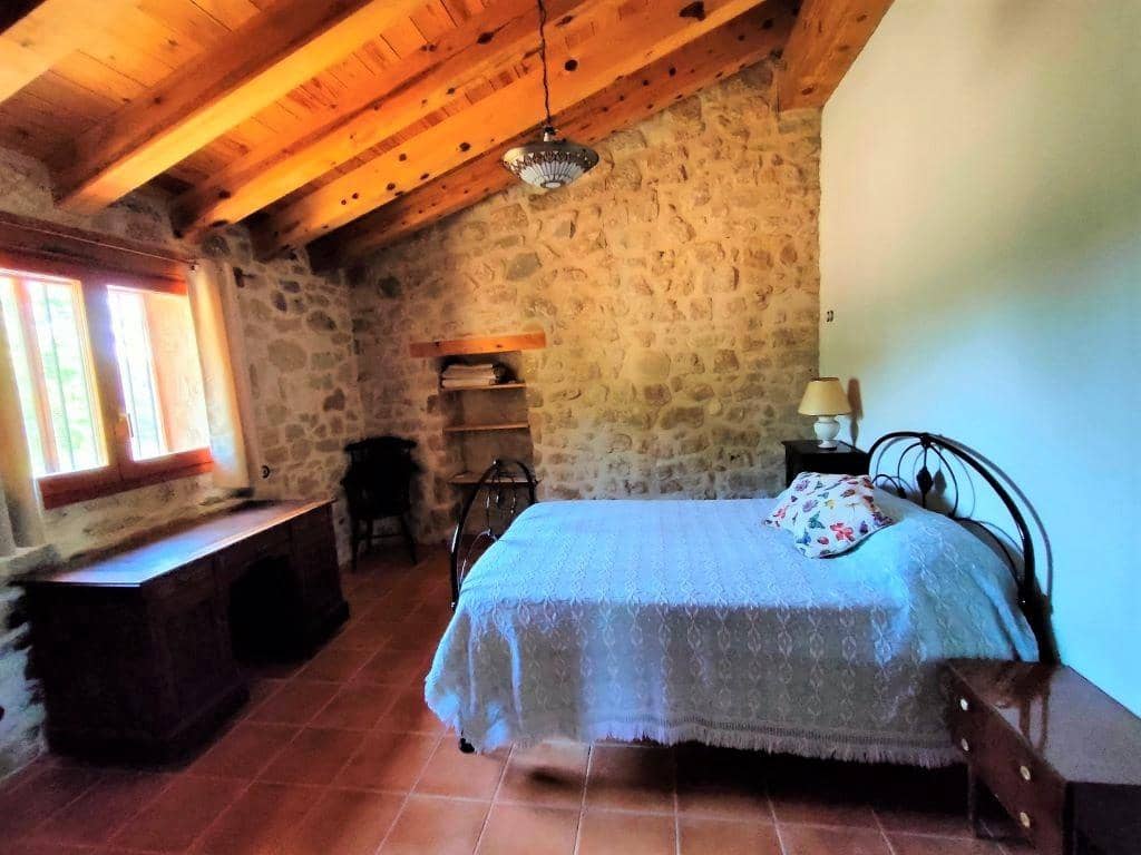 3 soveværelse Finca/Landehus til salg i Horta de Sant Joan med swimmingpool garage - € 330.000 (Ref: 9150246)