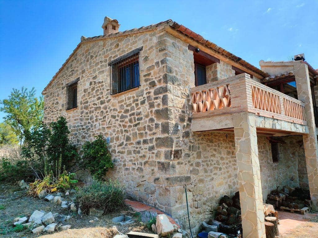 3 soveværelse Finca/Landehus til salg i Horta de Sant Joan med swimmingpool garage - € 330.000 (Ref: 9150246)