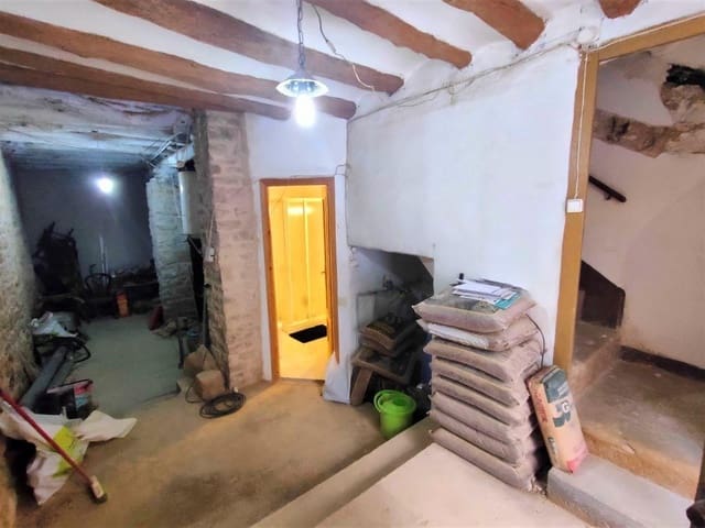 2 bedroom Townhouse for sale in Torre del Compte - € 48,000 (Ref: 9150247)