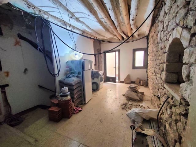 2 bedroom Townhouse for sale in Torre del Compte - € 48,000 (Ref: 9150247)