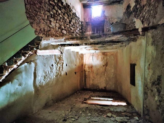 Ruin for sale in Calaceite - € 40,000 (Ref: 9150248)