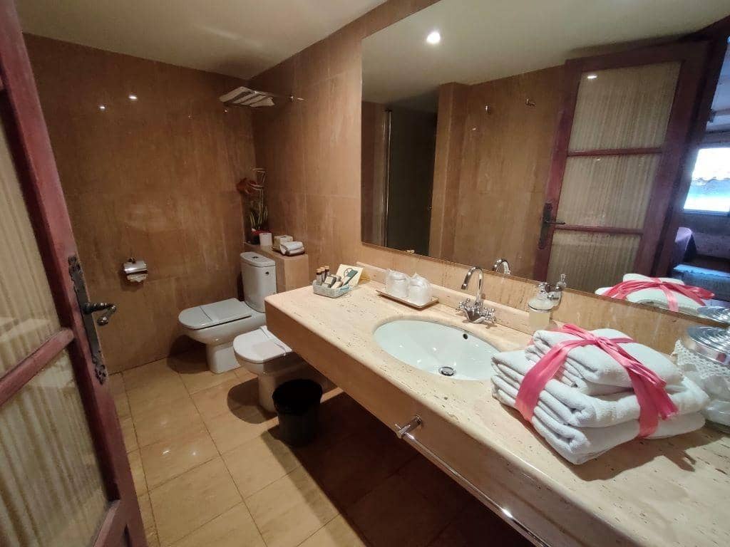 6 soveværelse Byhus til salg i Valderrobres - € 590.000 (Ref: 9150251)