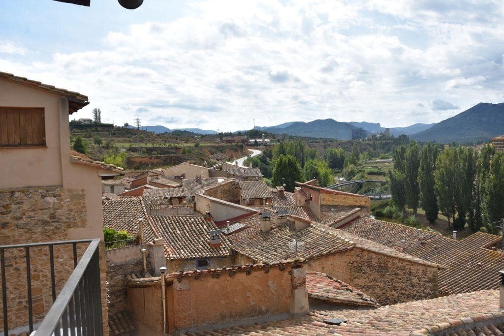 6 soveværelse Byhus til salg i Valderrobres - € 590.000 (Ref: 9150251)